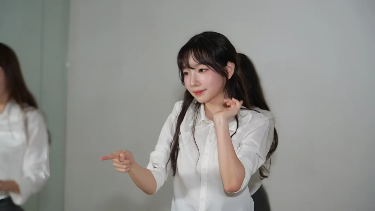 외대점 비주얼 컷 · 포인팅 동작